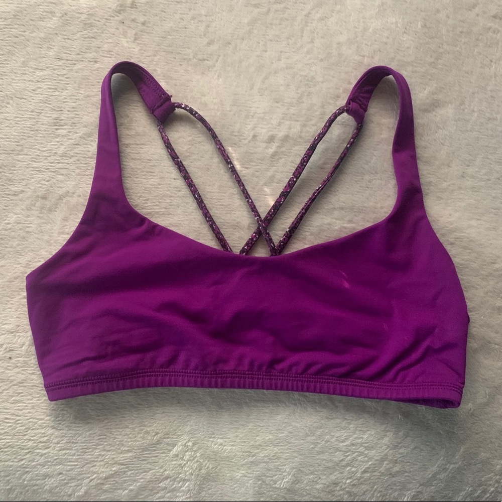 Lululemon sports bra